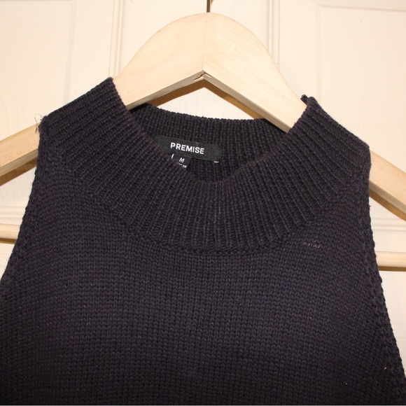 PREMISE Women’s Sweater - Picture 3 of 7